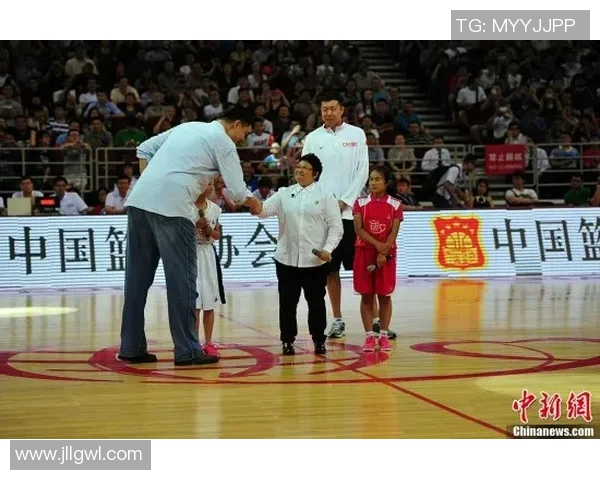 韩红对姚明的深刻评价揭示了他在体育与社会责任方面的卓越贡献与影响力