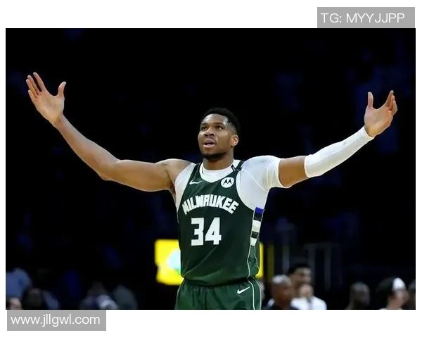 字母哥与足球明星的首次相遇引发的篮球与足球跨界交流盛宴